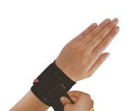 harga jual pelindung pergelangan tangan wrist support di surabaya